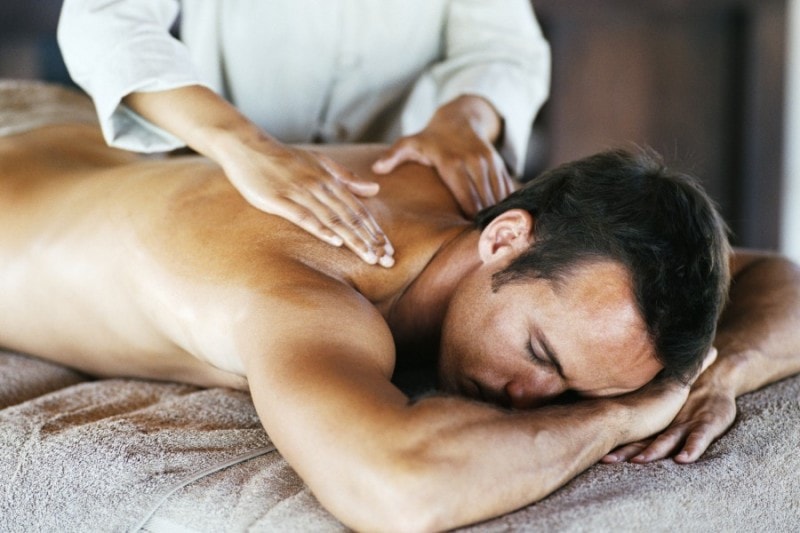 Массаж, франц. massage - этимология